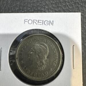 1959 Argentina 1 Peso Coin C-081 Vintage South America Collectible